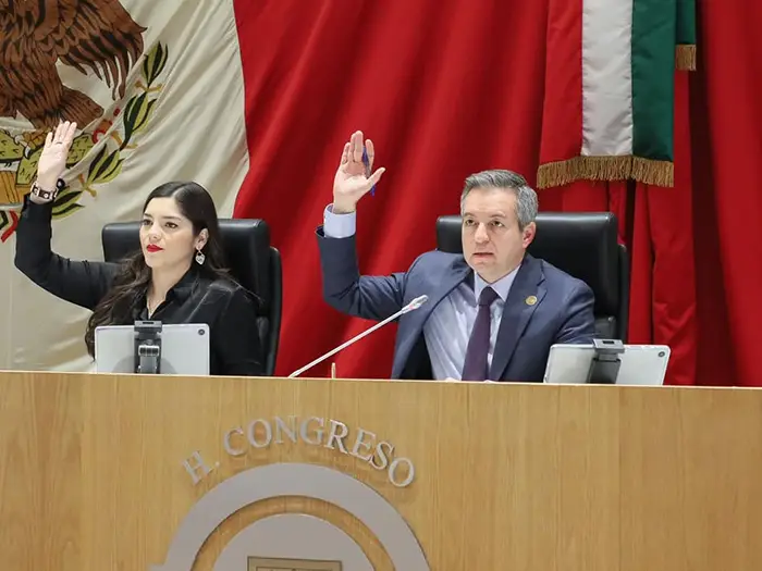 Omar del Valle Colosio en trabajo legislativo